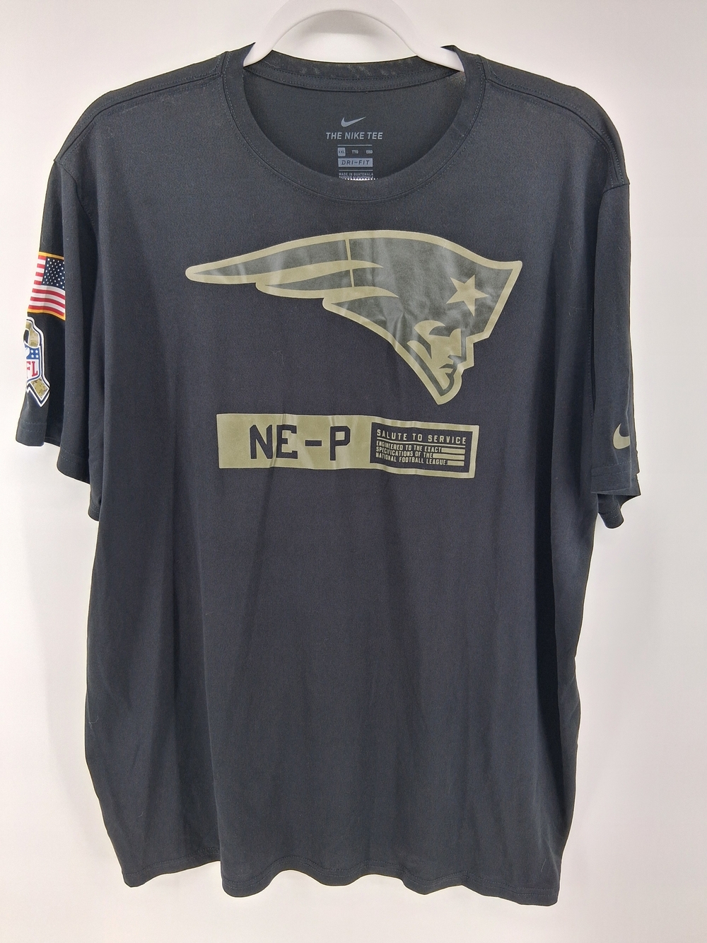 Nike Men’s New England Patriots Salute to Service Graphic Tee - Black